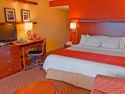 Marriott Courtyard Barefoot 02.[1]
